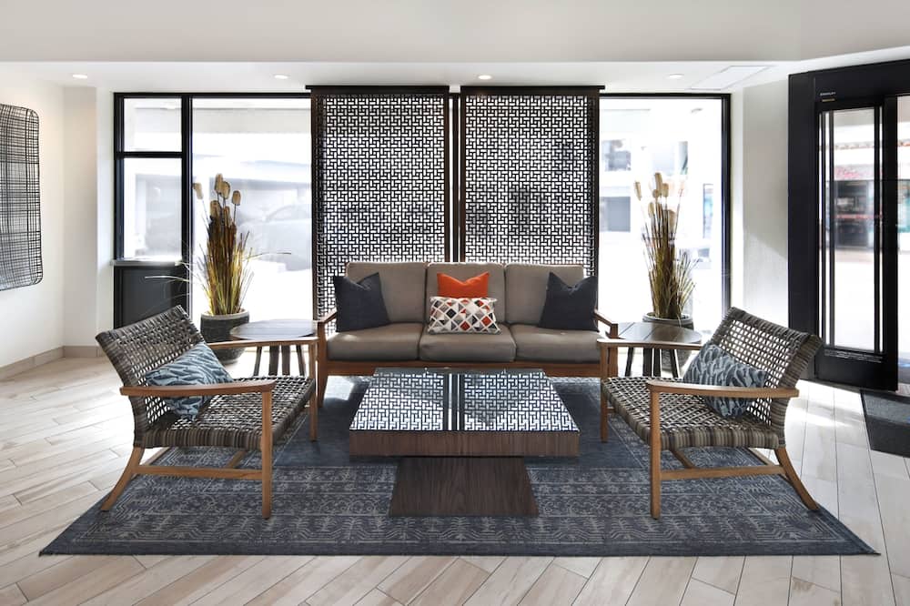 トロピカーナ イン アンド スイーツ 写真