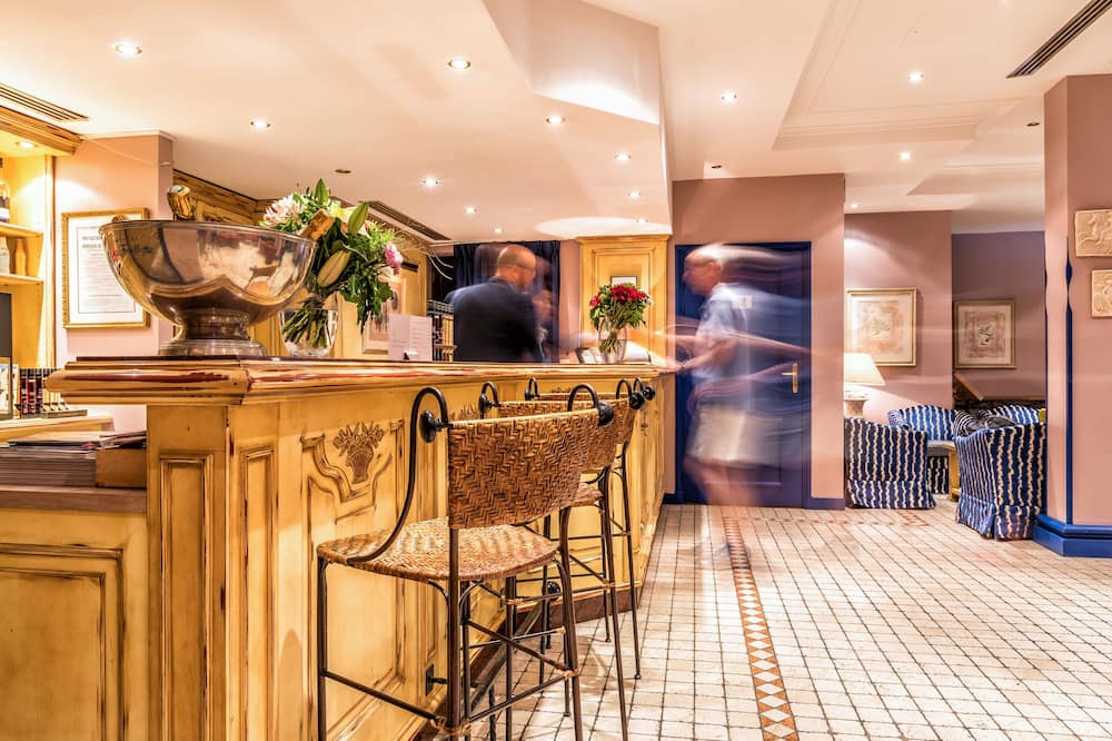 ヴィラ アレッサンドラ ホテル 写真