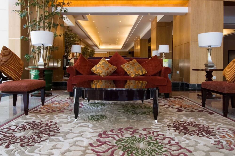 アストン マナド ホテル 写真