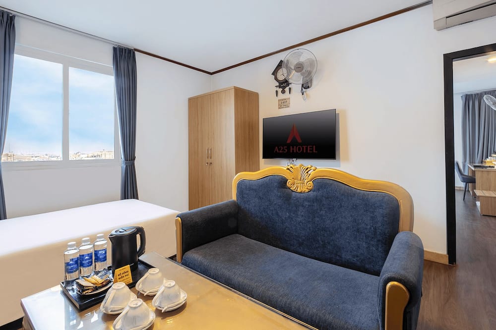 A25 ホテル 12 ンゴ シー リエン 写真