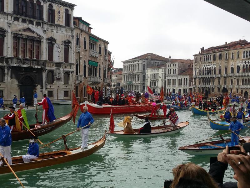 フレンドリー ベニス スイーツ 写真
