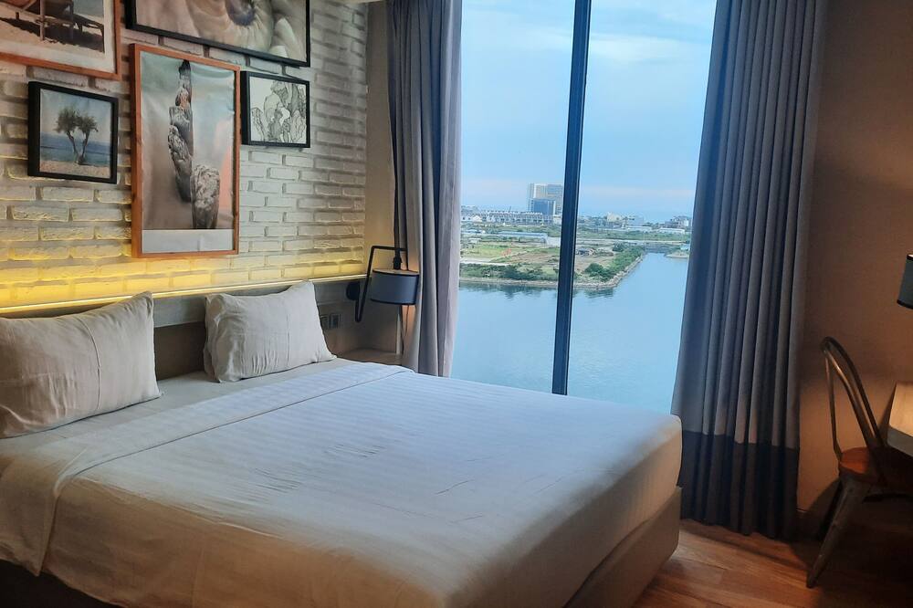 エクスプレシア ホテル マカッサル 写真