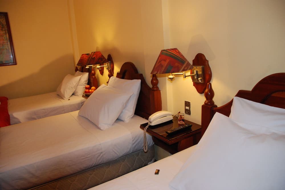 オテル カソナ コロン イン 写真