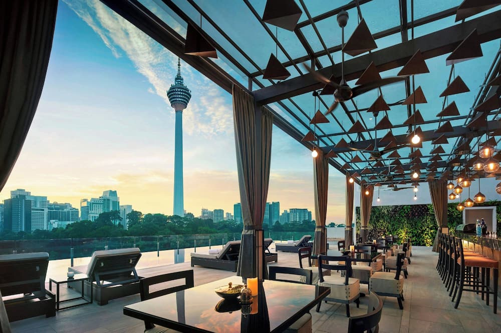 ホテル ストライプス クアラルンプール オートグラフ コレクション 写真