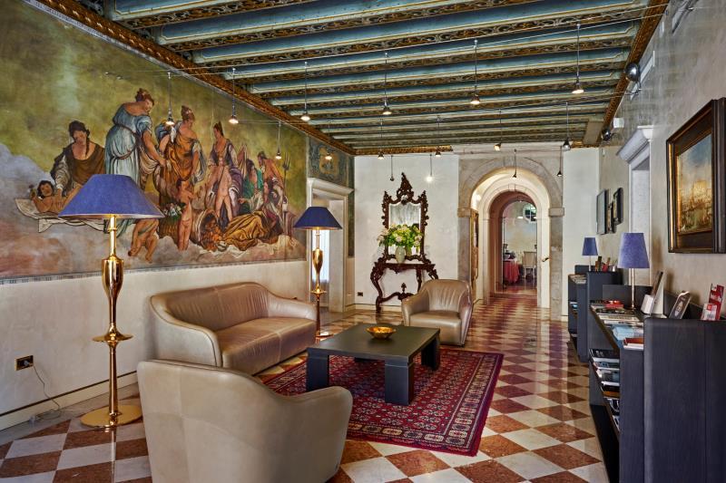 ホテル ガルデーナ ヴェニス 写真