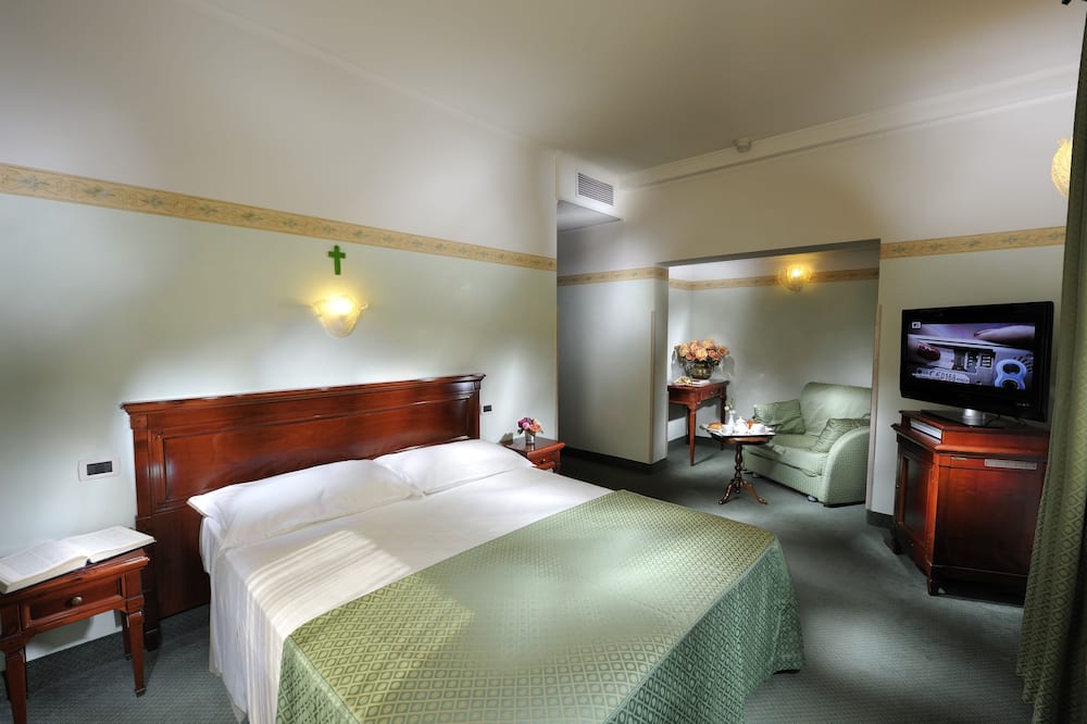 ルッソ パレス ホテル 写真