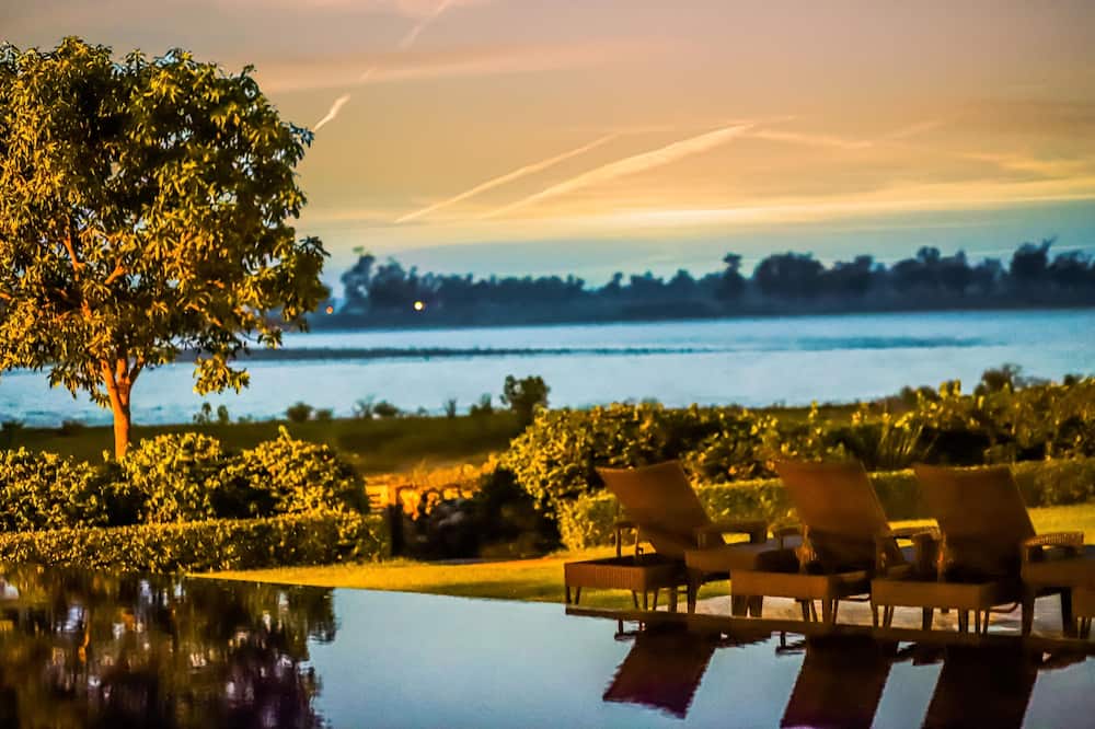 アマトラ バイ ザ ガンジス 写真