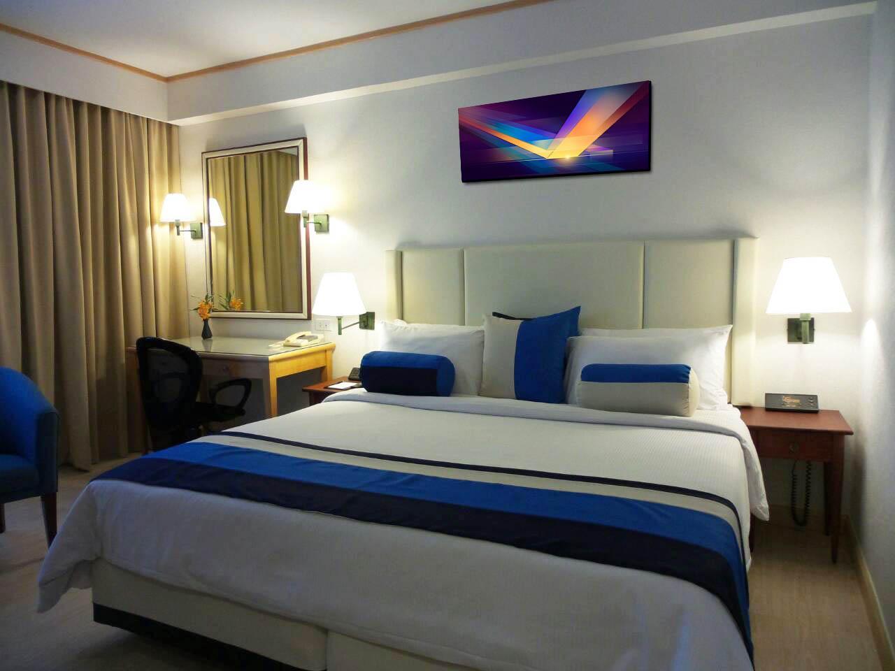 フォーウィングス ホテル 写真