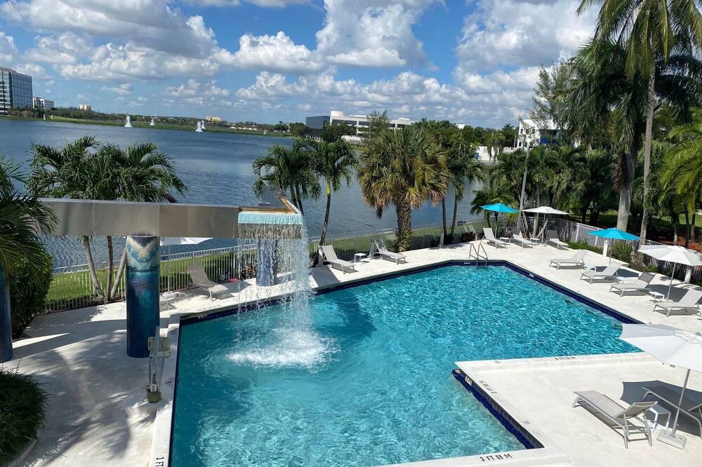 プルマン マイアミ エアポート 写真