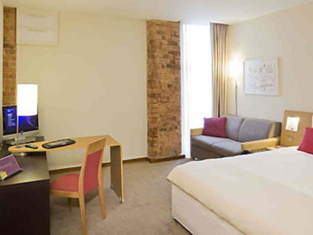 ノボテル カーディフ センター ホテル 写真