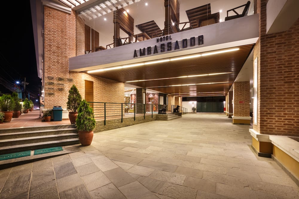 ホテル アンバサダー バイ エース ホテルズ 写真