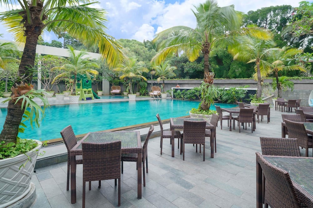 ノボテル ソロ ホテル 写真