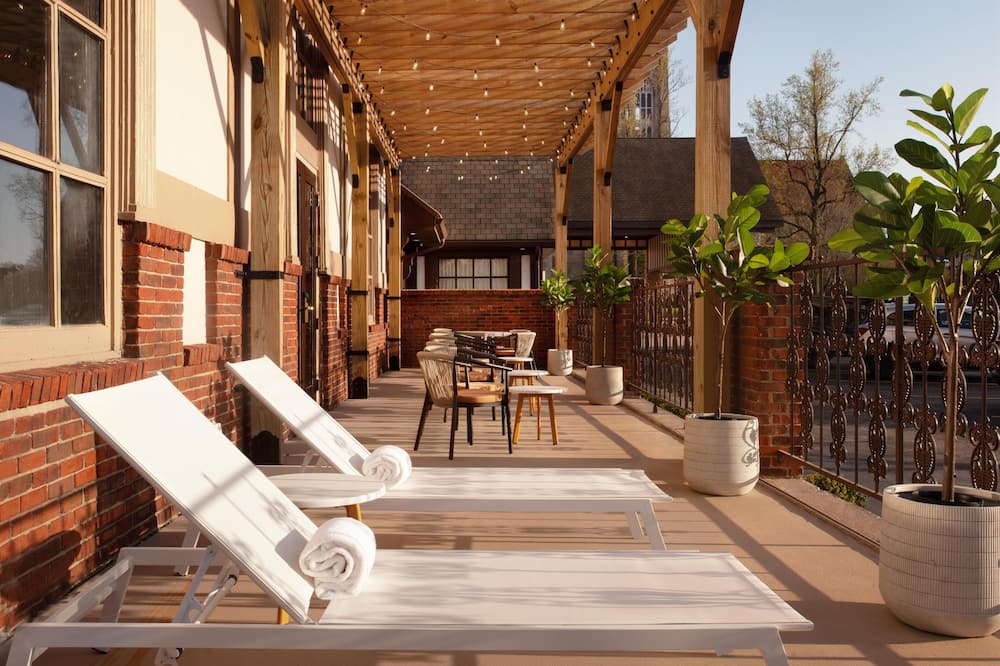 Hotel Royer Urbana Champaign, Tapestry Collection by Hilton 写真