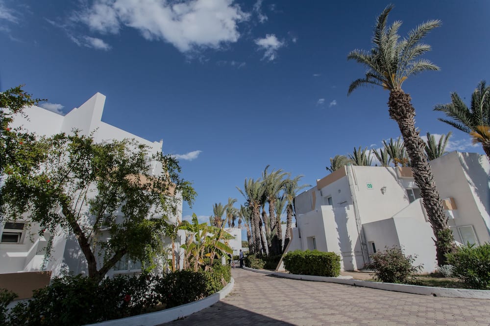 エル ムラディ クラブ セリマ 写真