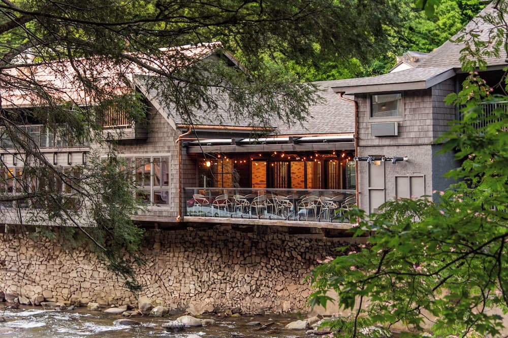 ヒストリック ロッキー ウォーターズ イン ア スモール ラグジュアリー ホテル 写真