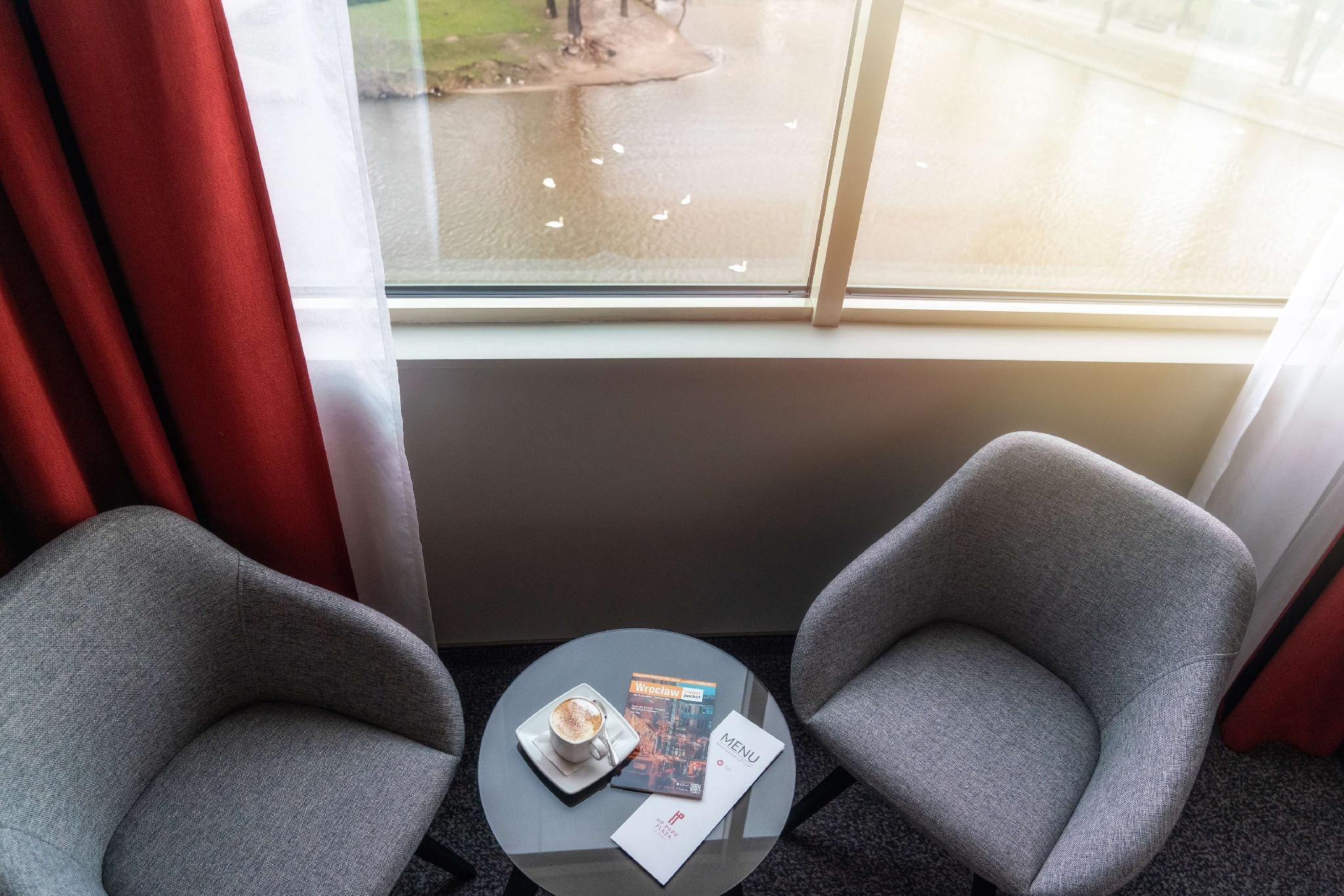 HP Park Plaza 写真