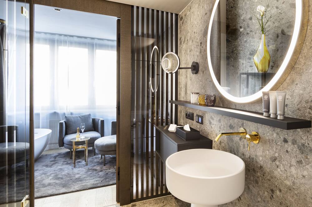 ホテル インスブルック 写真