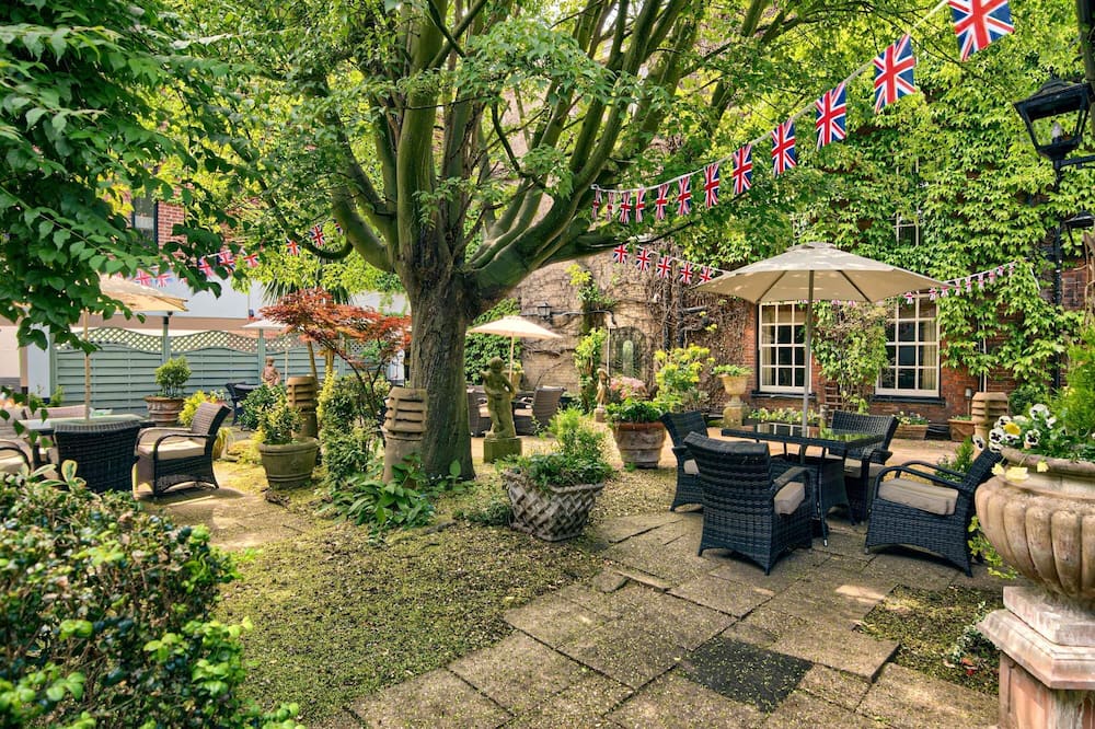 メルキュール ソールズベリー ホワイト ハート ホテル 写真