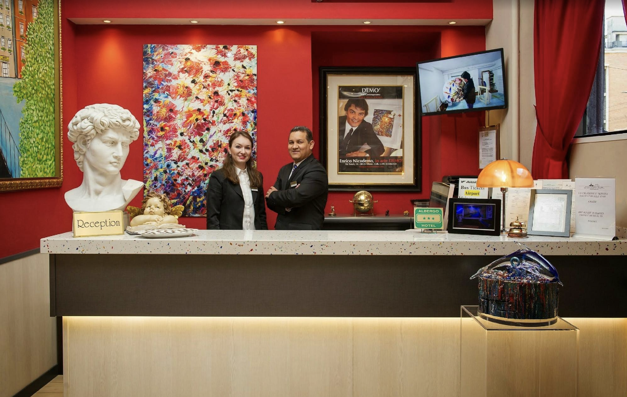 ホテル デモ 写真