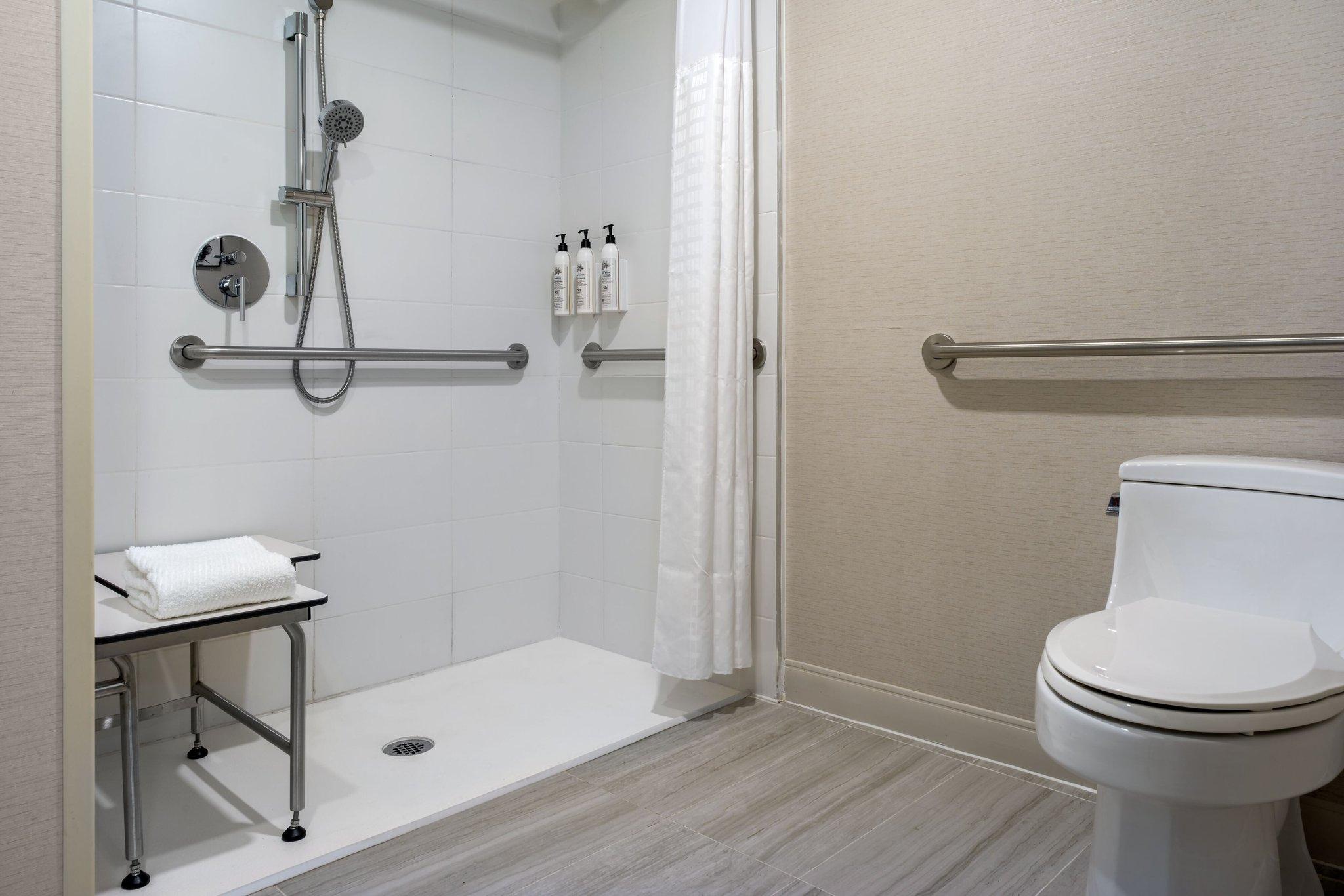Delta Hotels Ontario Airport 写真