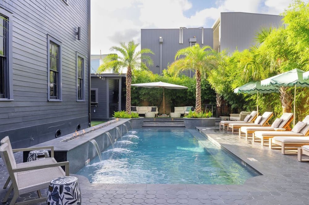 ザ ブラックバード ホテル 写真