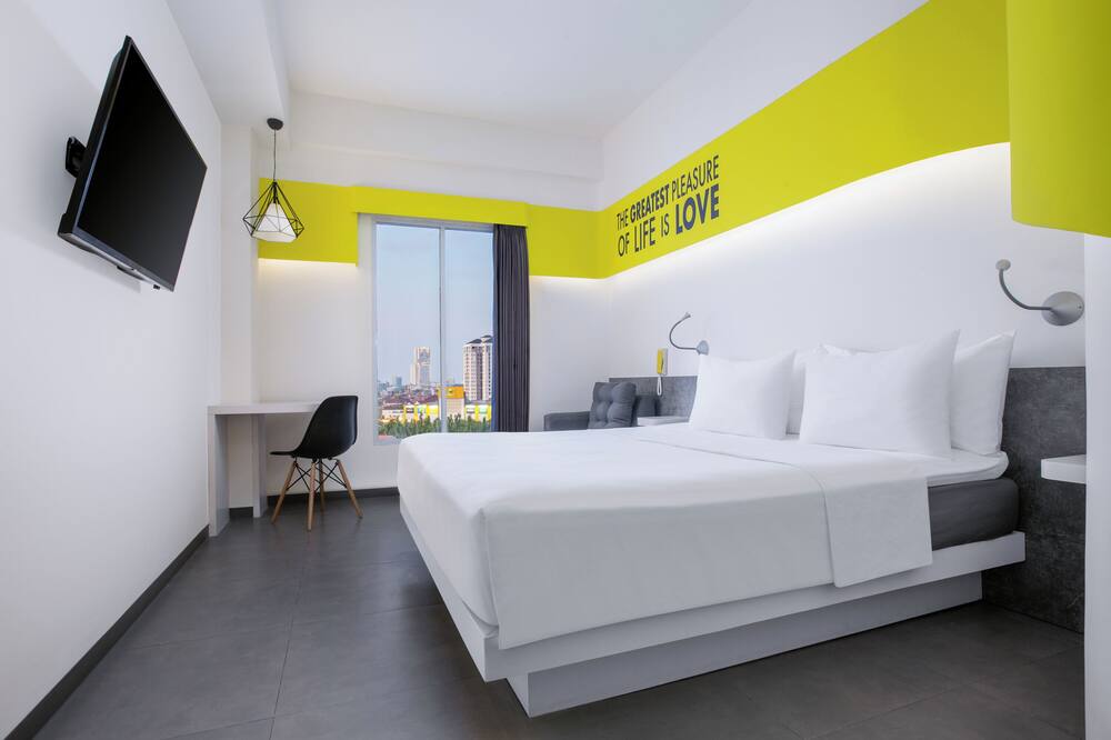 イエロー ホテル ジェムルサリ スラバヤ 写真