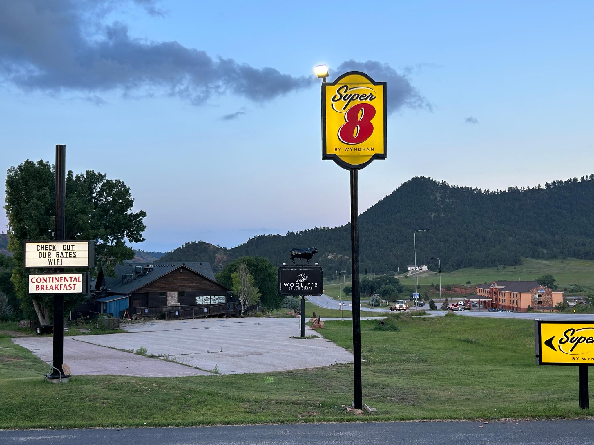 スーパー 8 バイ ウィンダム ホット スプリングス 写真