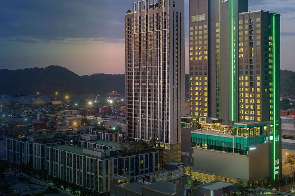 ホリデイ イン ＆ スイーツ シーラチャ ラエムチャバン バイ IHG 写真