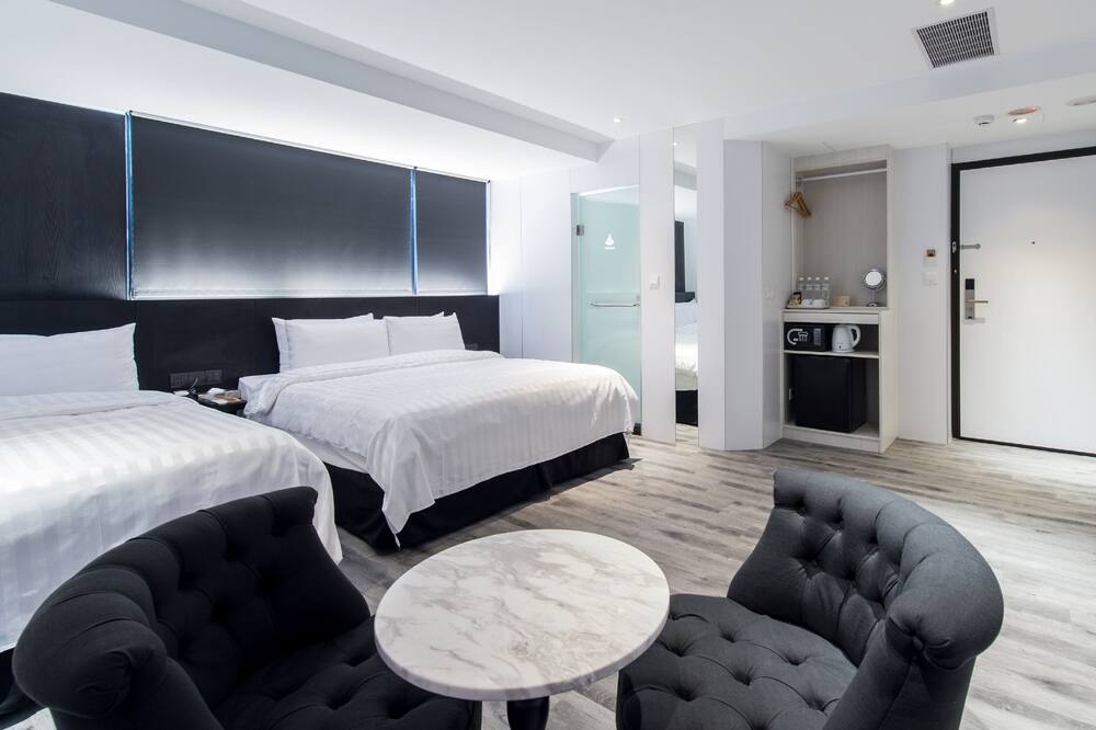 ホテル リラックス III 写真