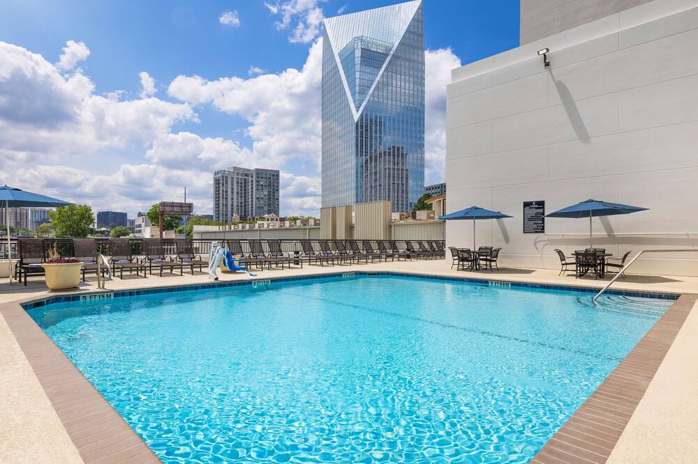 エンバシー スイーツ バイ ヒルトン アトランタ バックヘッド 写真