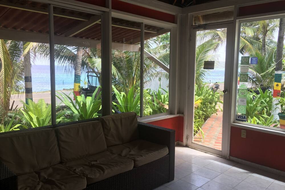 ホテル サンセット 写真