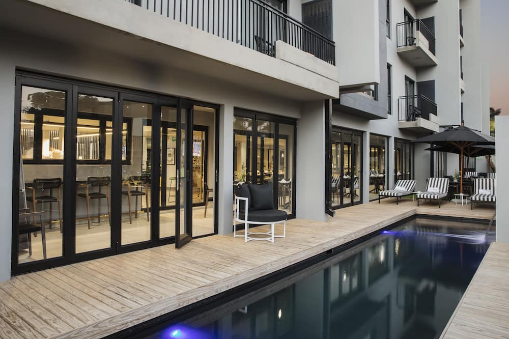 ザ キャピタル メルローズ 写真