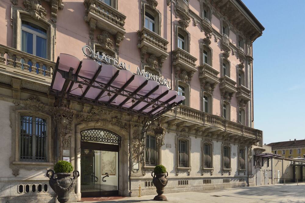 シャトー モンフォール ホテル 写真