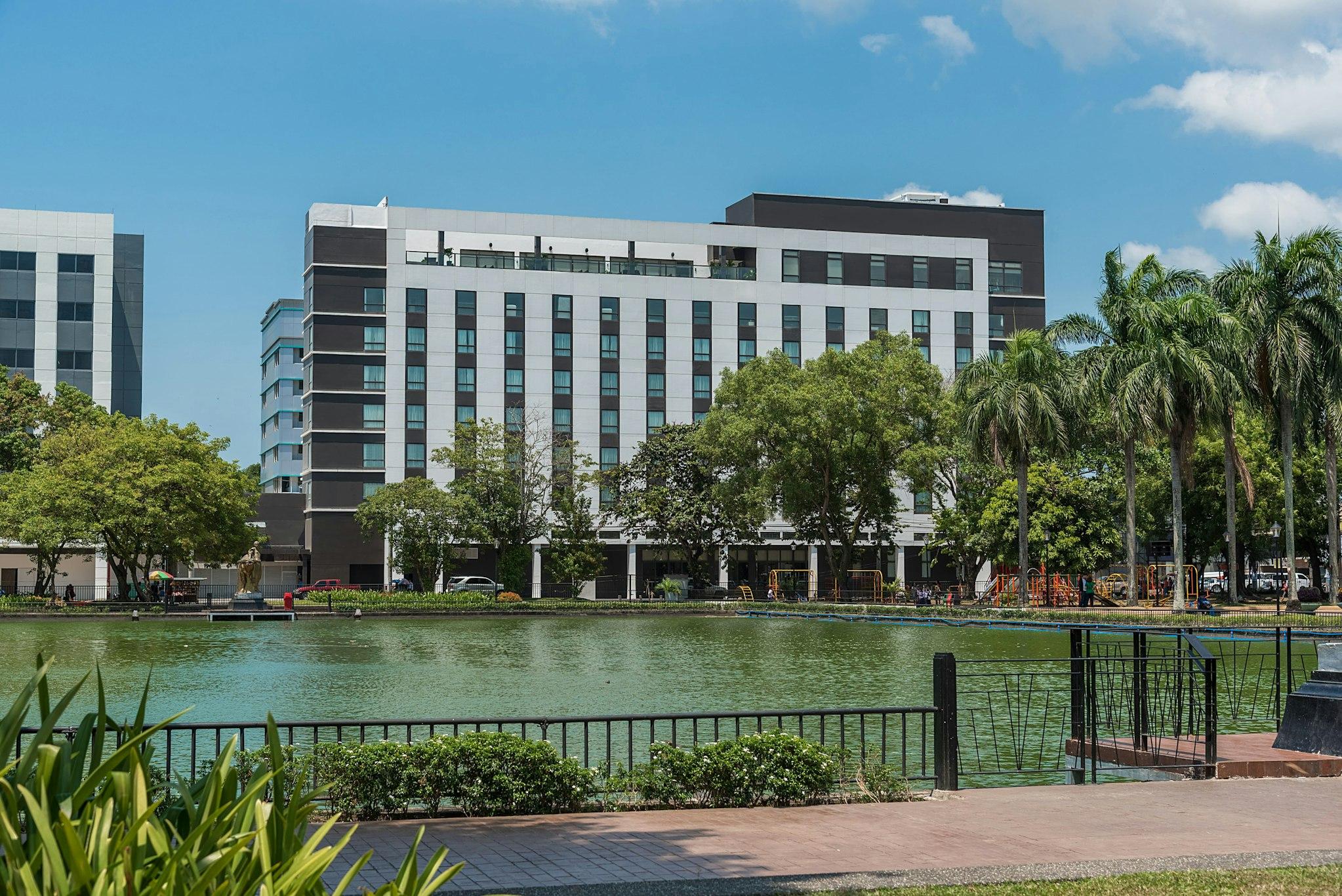 Seda Capitol Central Bacolod City 写真
