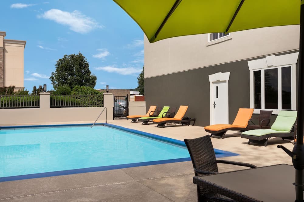 ラ キンタ イン & スイーツ バイ ウィンダム クックヴィル 写真