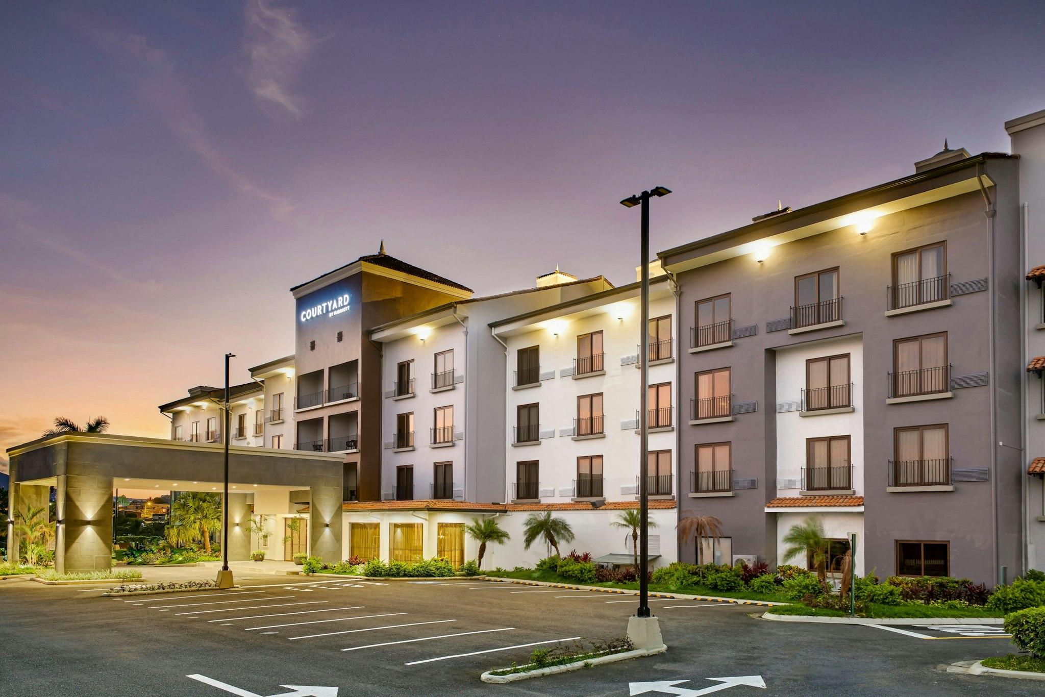 Courtyard by Marriott San Jose Escazu 写真