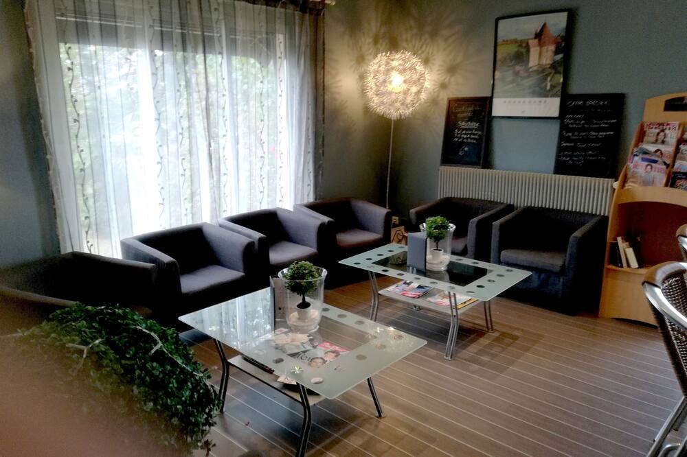 Logis Les Charmilles Chalon-sur-Saône Sud 写真