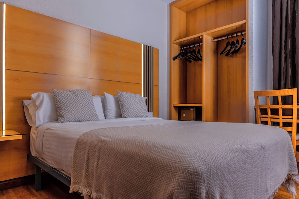 オテル セラノ 写真