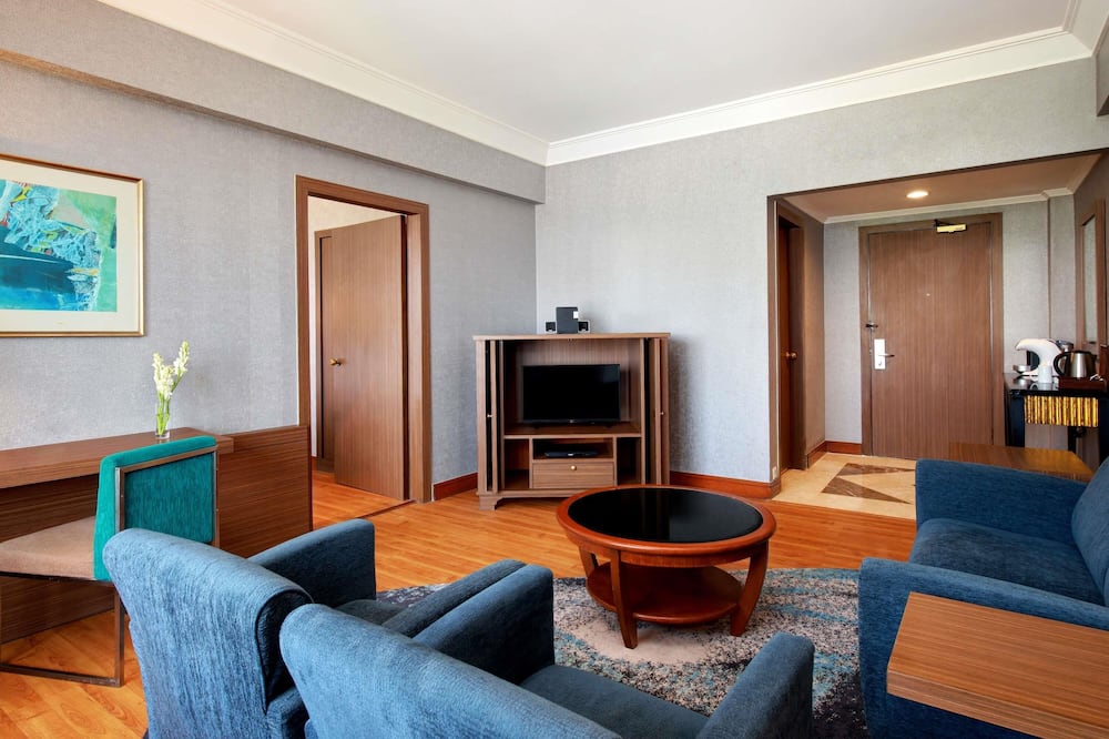 ノボテル ソロ ホテル 写真