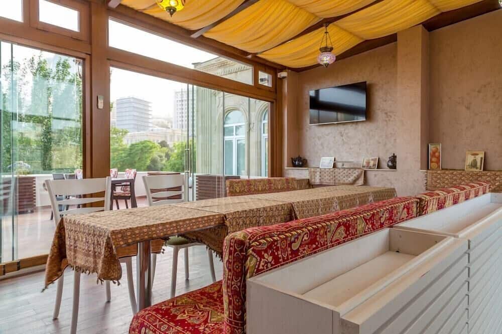 Ruma Old Gates Hotel ex Premier Old Gates 写真