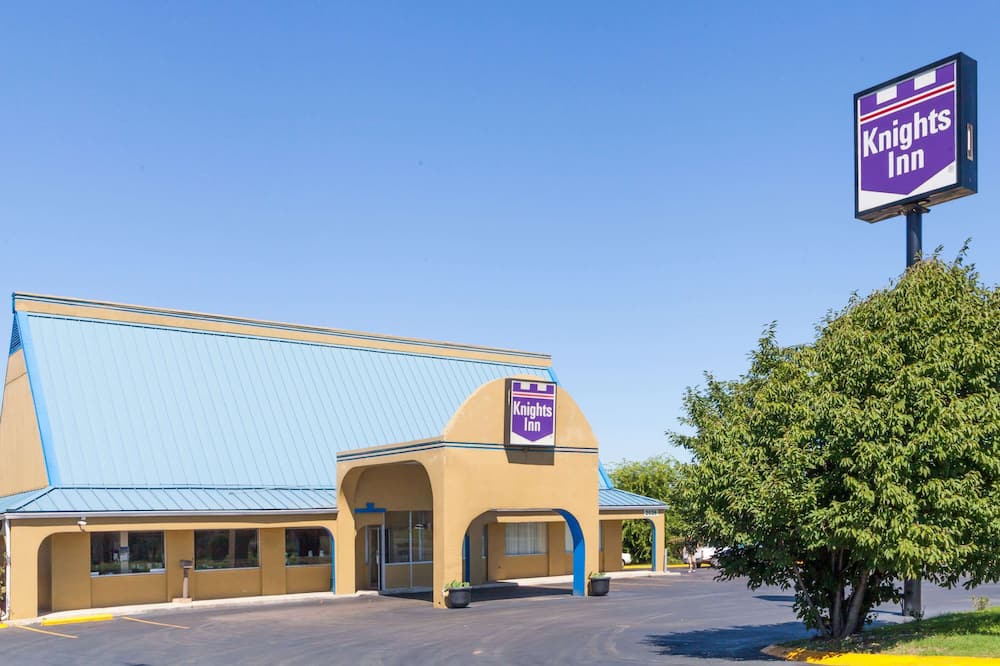 ナイツ イン マーフリーズボロ 写真