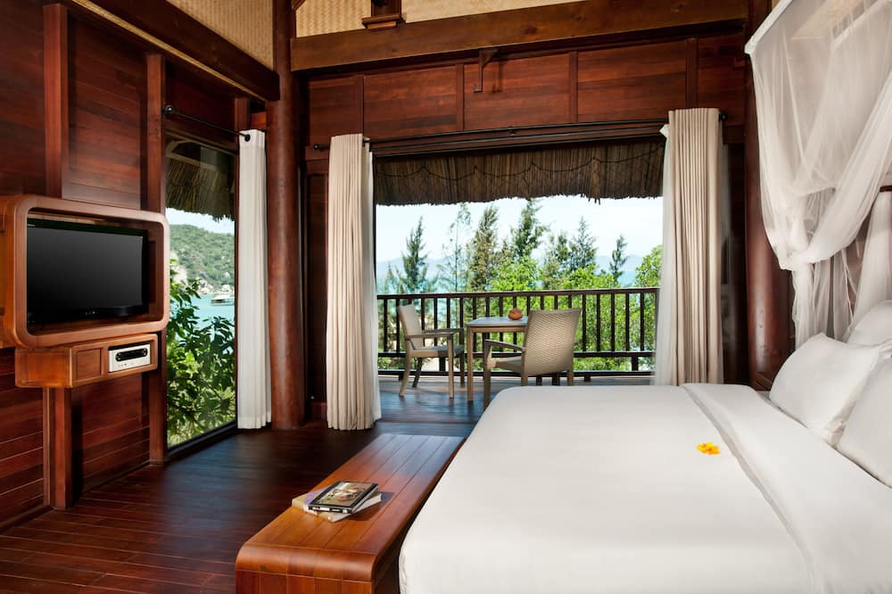 ラリア ニンヴァン ベイ 写真