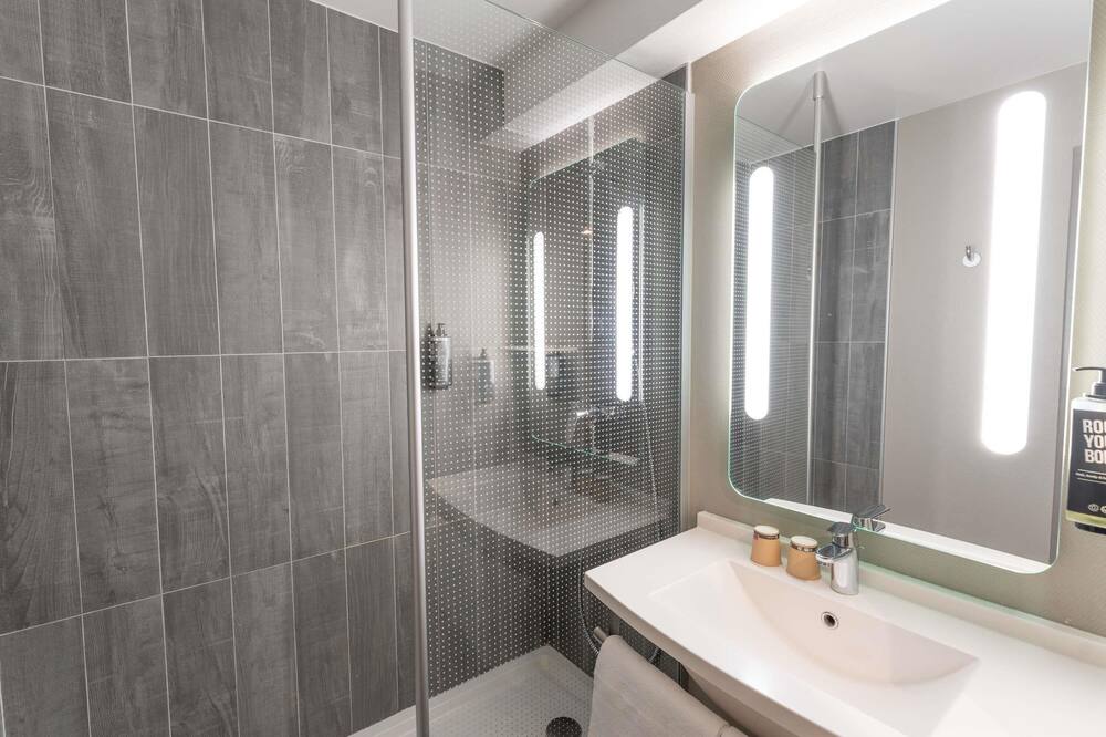 イビス パリ 17 クリシー バティニョル 写真