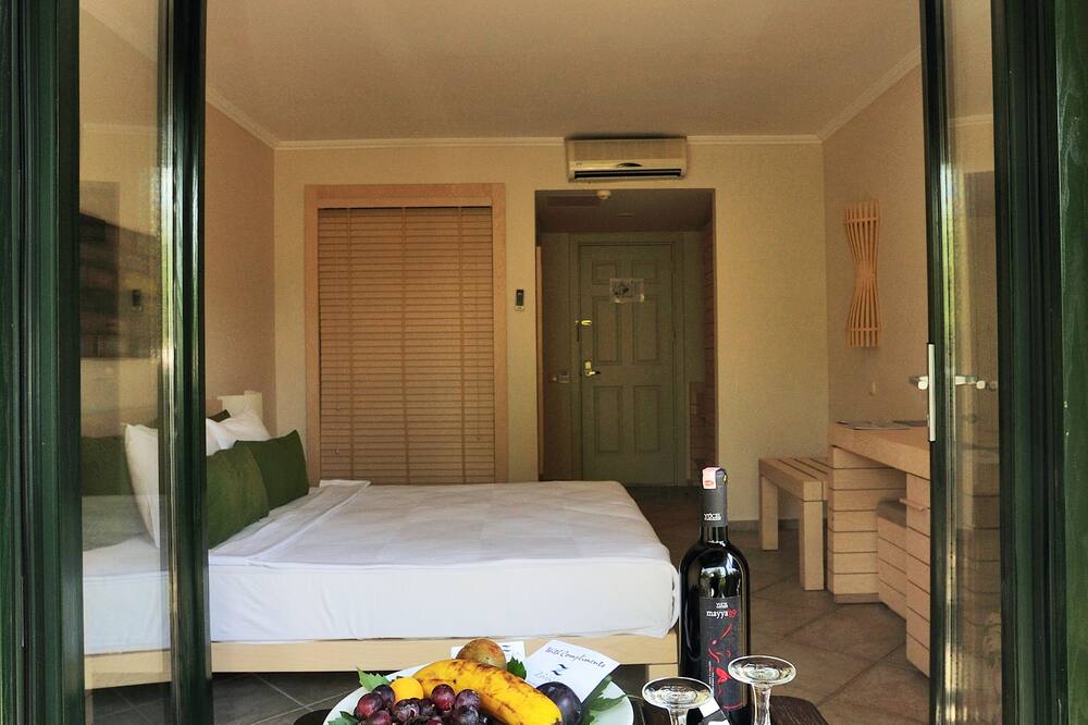 Zeytinada Hotel 写真