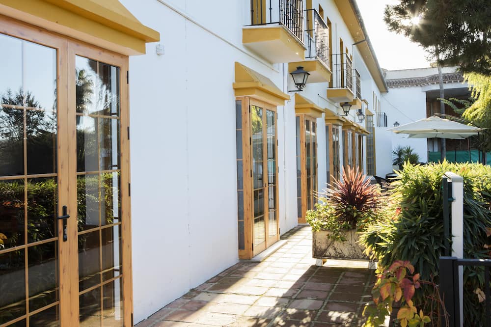 TUGASA エル アルメンドラル 写真