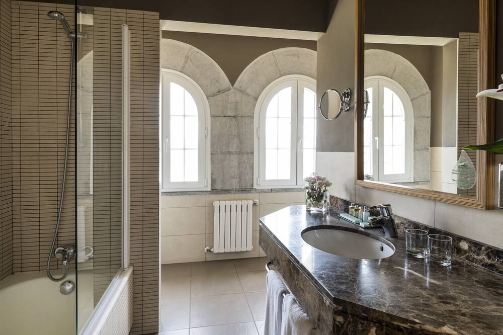 パラドール デ ヴィック-サウ 写真