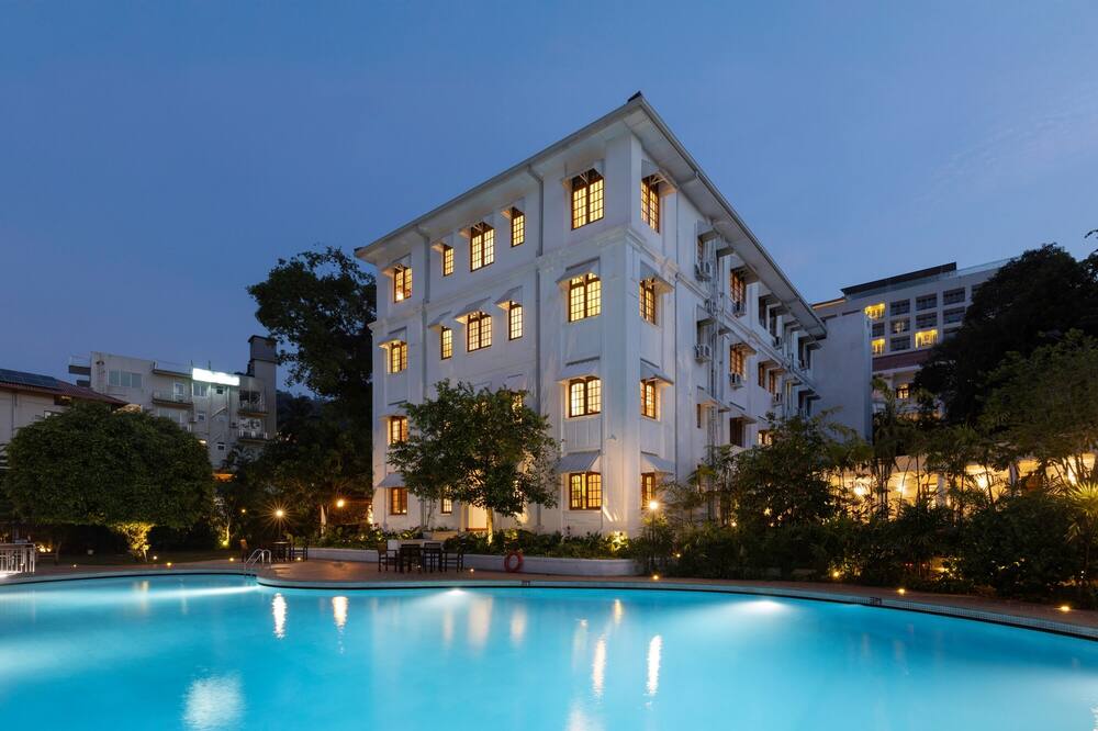 ホテル スージー 写真