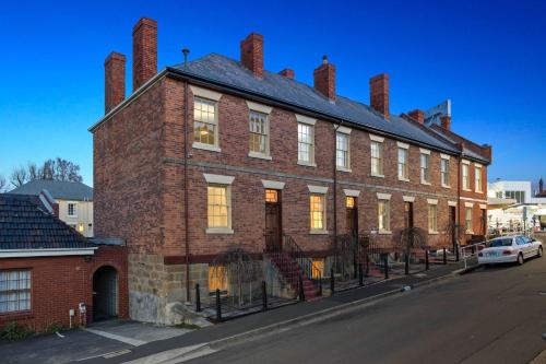 Portsea Place - Chic queen studio and parking 写真