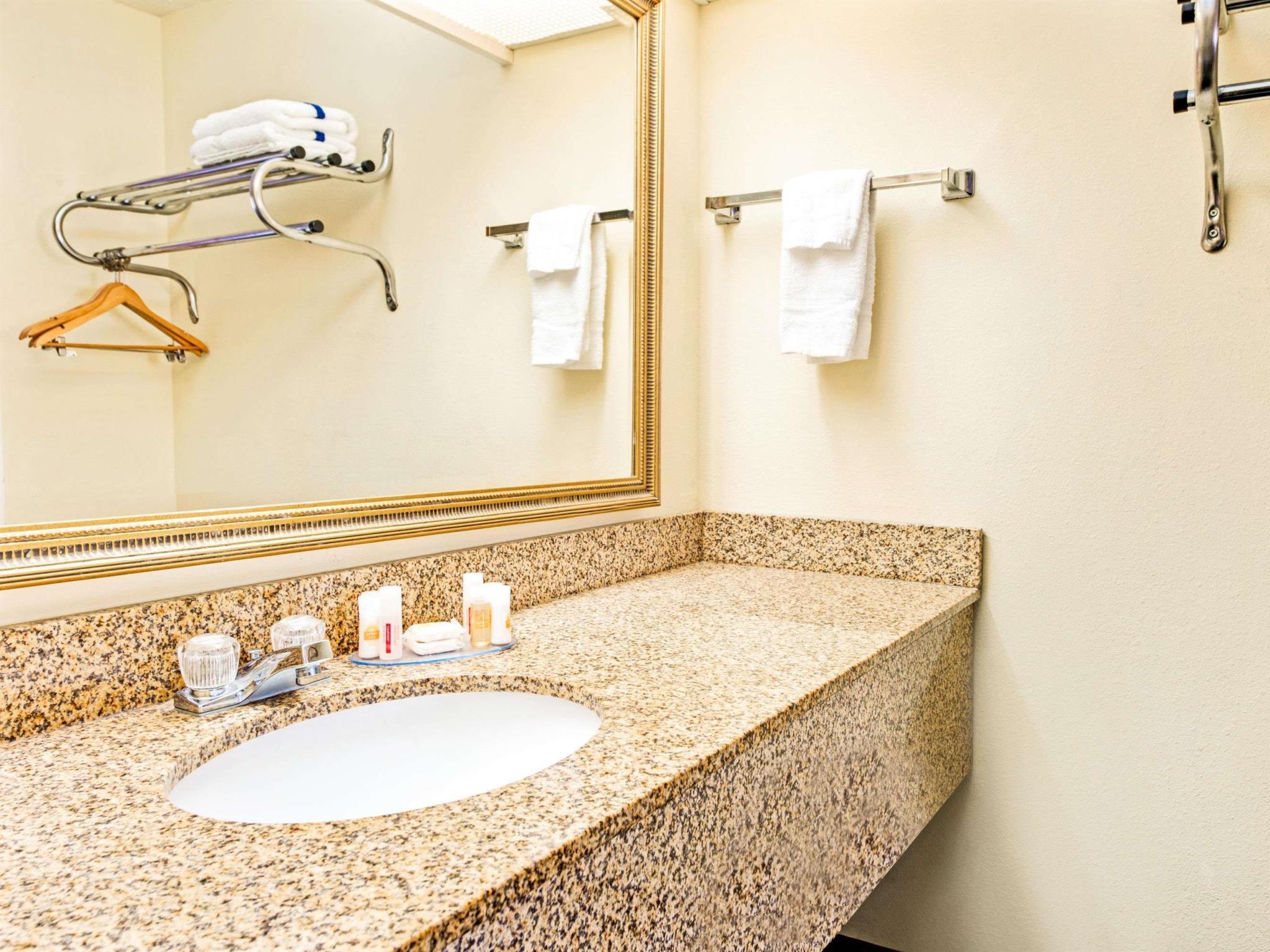 デイズ イン バイ ウィンダム コビントン 写真