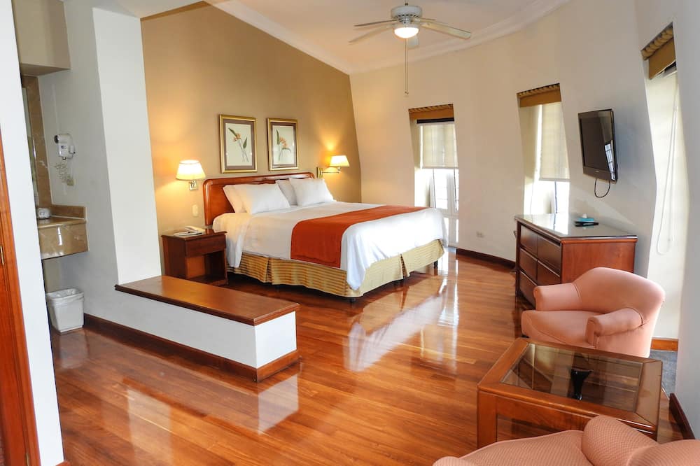 ホテル サン カルロス 写真